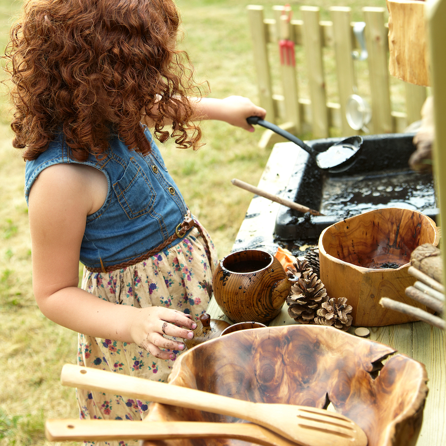 early years mud kitchen ideas for children